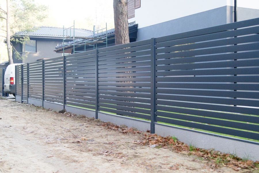 збірний фундамент під паркан