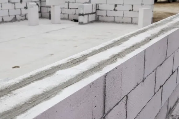 Готова бетонна подушка перед установкою ФБС блоків