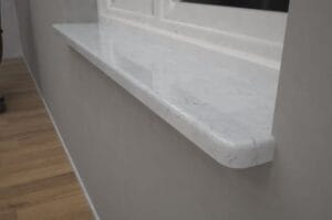 Виробництво та монтаж підвіконня з мармуру в Києві та області