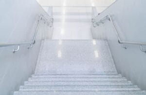 Виробництво та монтаж сходів з граніту в Києві та області